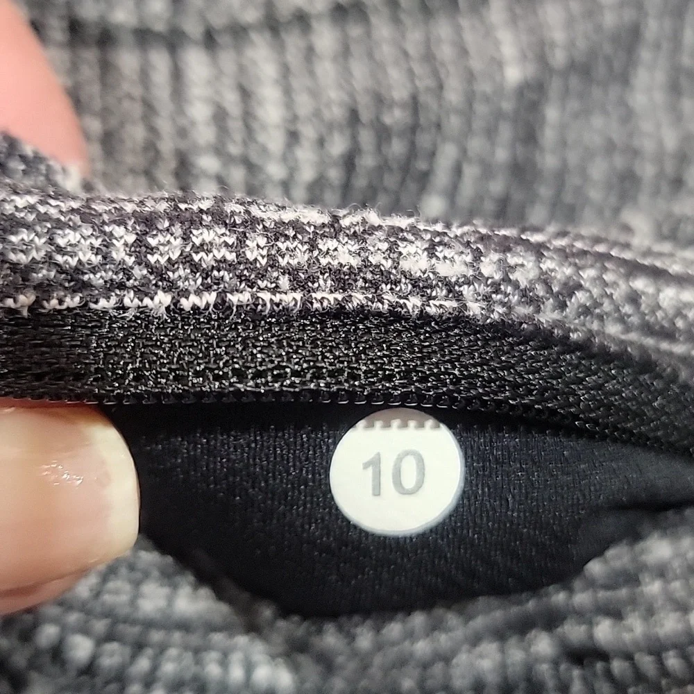 Lululemon Base Runner 10 - Picture 12 of 15